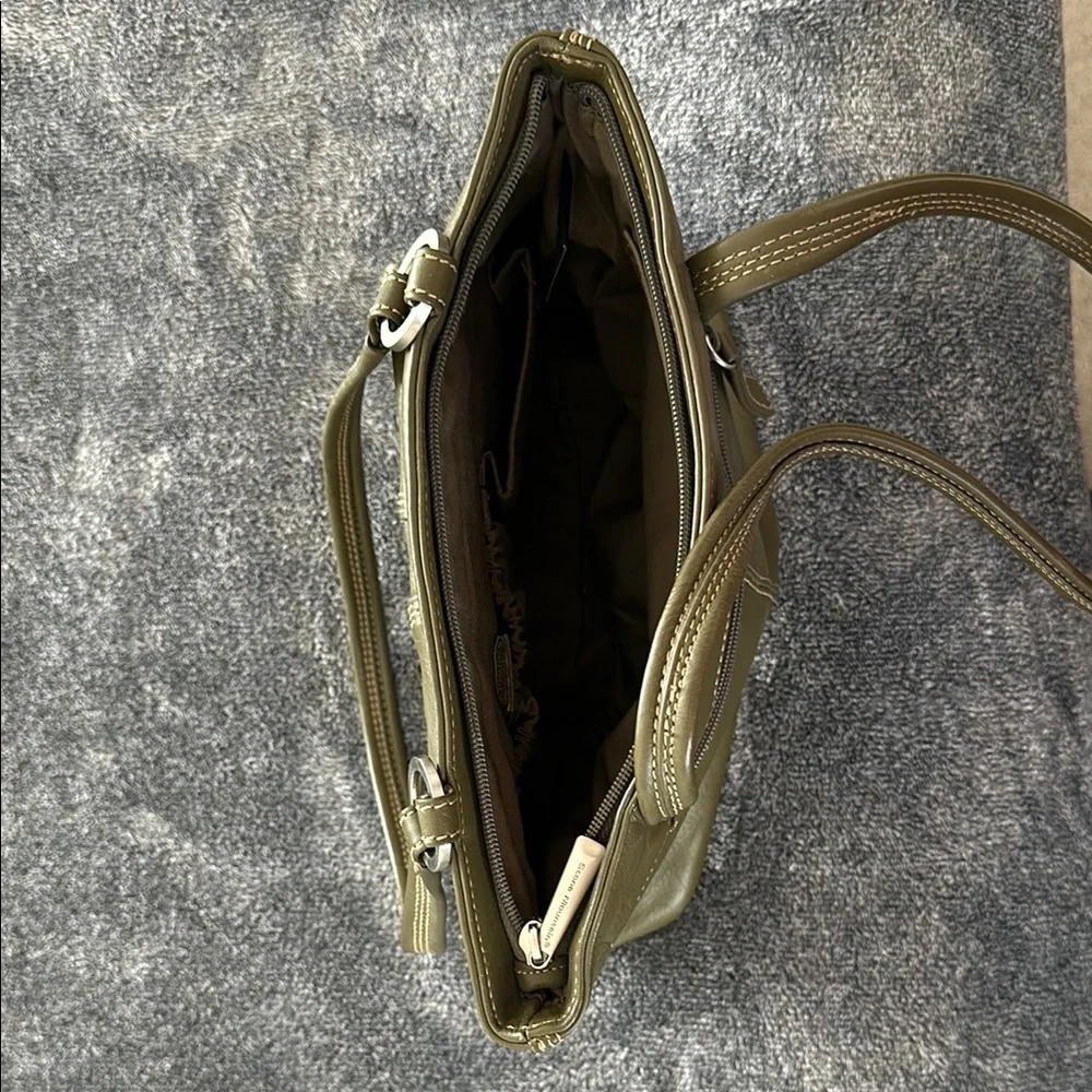 Stone Mountain - Women's Olive Green Leather Purse - Two Handles, Zip Closure - Picture 3 of 4
